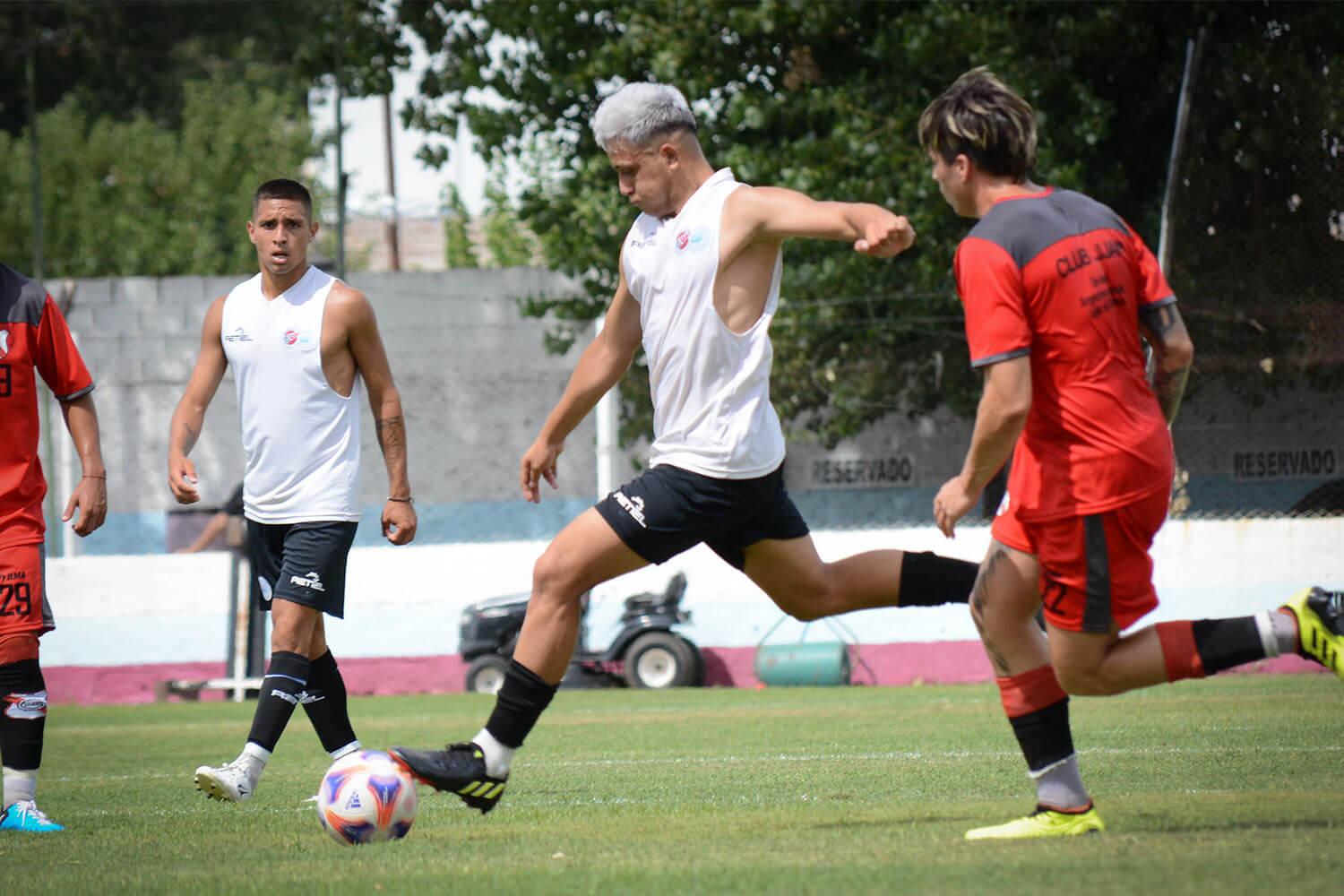 Club Deportivo UAI Urquiza - #Juveniles ⚽ Nuevas fechas de pruebas para  marzo ⚠ El Club Deportivo UAI Urquiza volverá a probar jugadores a partir  de esta semana en el Predio de