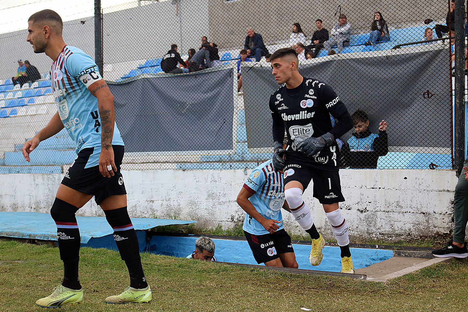 Emocionante triunfo de Argentino de Merlo en su visita a UAI Urquiza