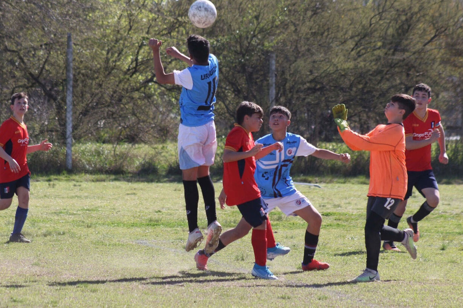 UAI Urquiza on X: [FÚTBOL JUVENIL] ⚽ ¡Sumate al Furgón! 🚂 UAI Urquiza  realizará pruebas de jugadores cat. 99, 2000 y 2001. Toda la información,  acá 👇🏼  / X