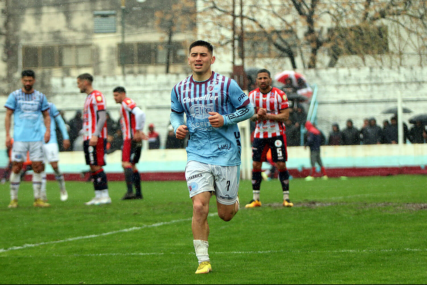 Femenino: Locales ante Talleres de Remedios de Escalada – Atletico