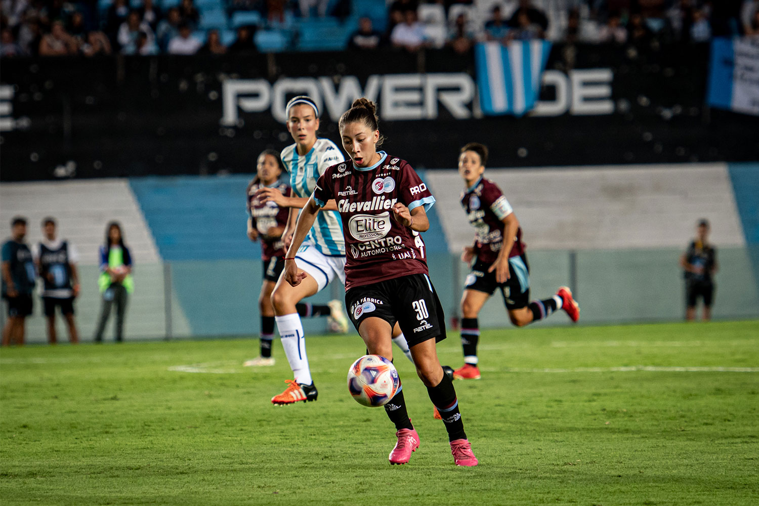 UAI Urquiza no se desprende del liderato en Argentina - Fémina Fútbol