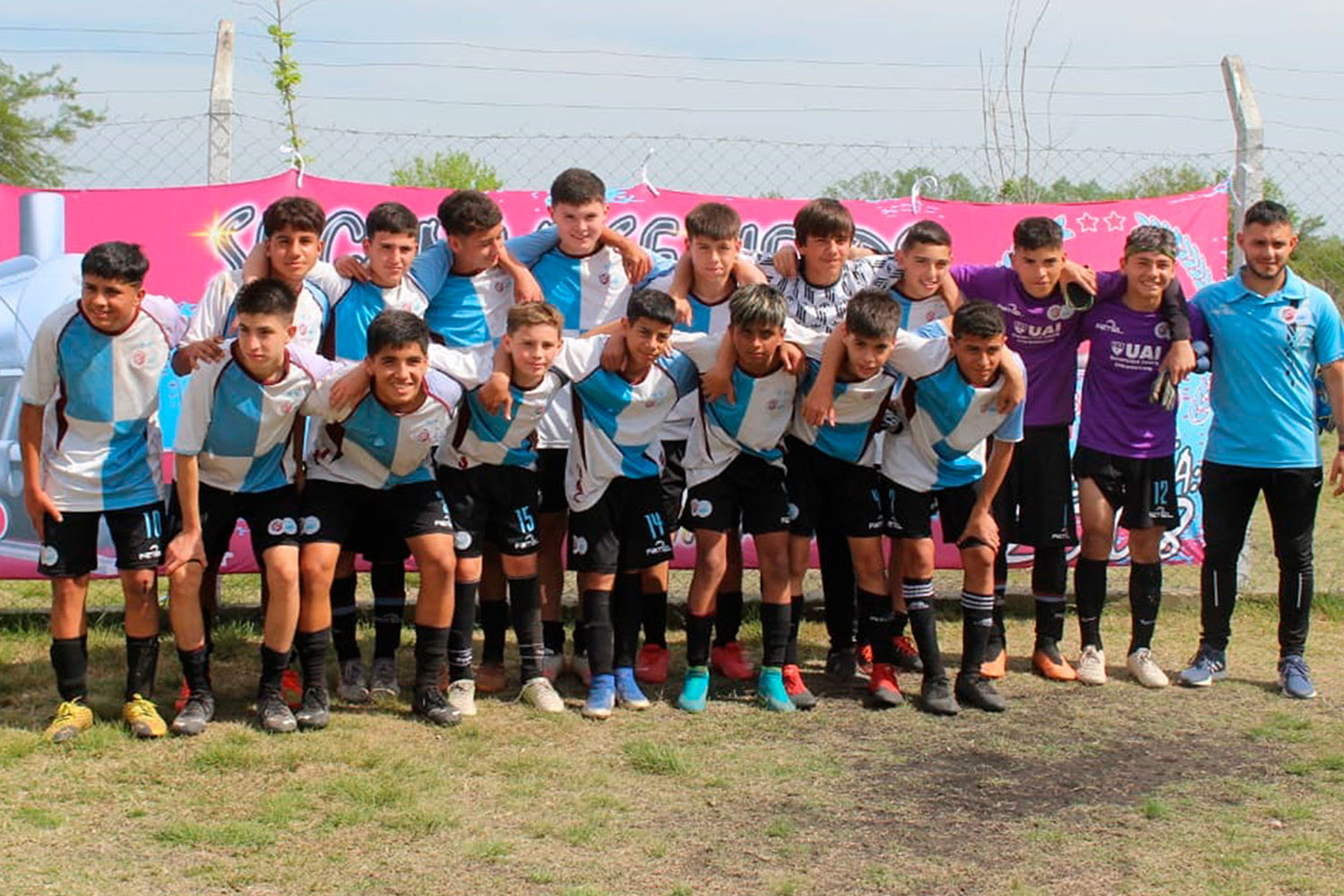 Club Deportivo UAI Urquiza - #FutbolJuvenil 🚂⚽ Hoy continúan las pruebas  en el Predio de Morón. Todos los miércoles y jueves desde el 15 de  noviembre, pruebas de jugadores para las categorías